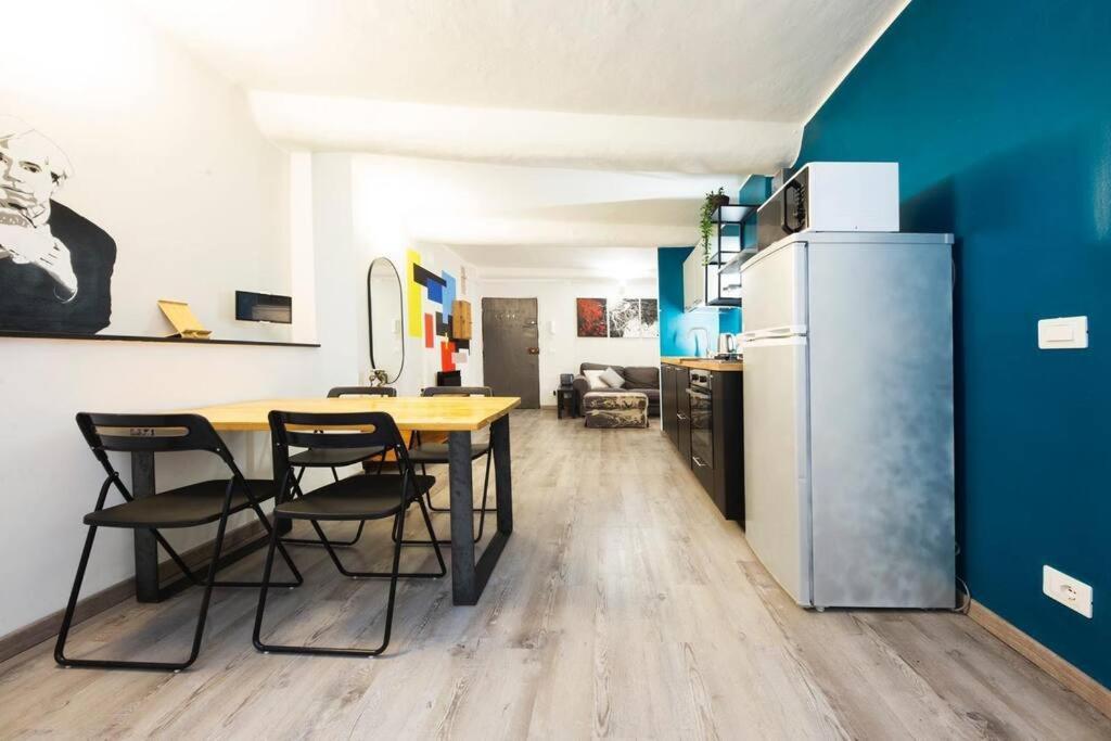 Midway Home, Nel Centro Storico Di Genova Eksteriør billede