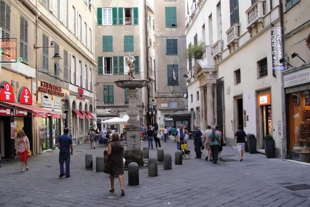 Midway Home, Nel Centro Storico Di Genova Eksteriør billede